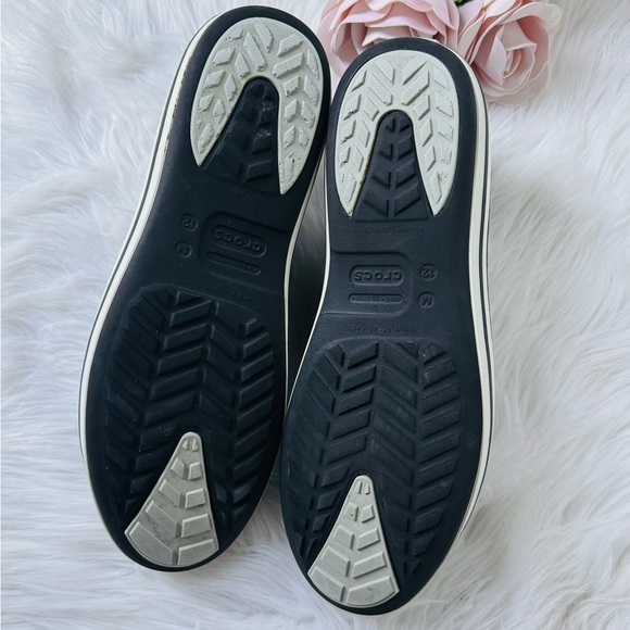 Men’s Crocs Sneakers - Picture 5 of 6